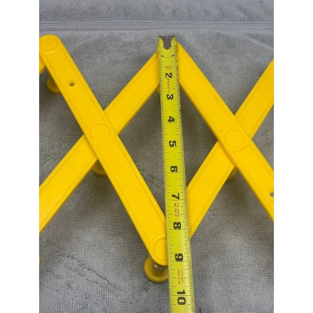 Vintage 1980 Basic Line The Hooker Yellow Accordion Wall Rack Expandable 10 Peg